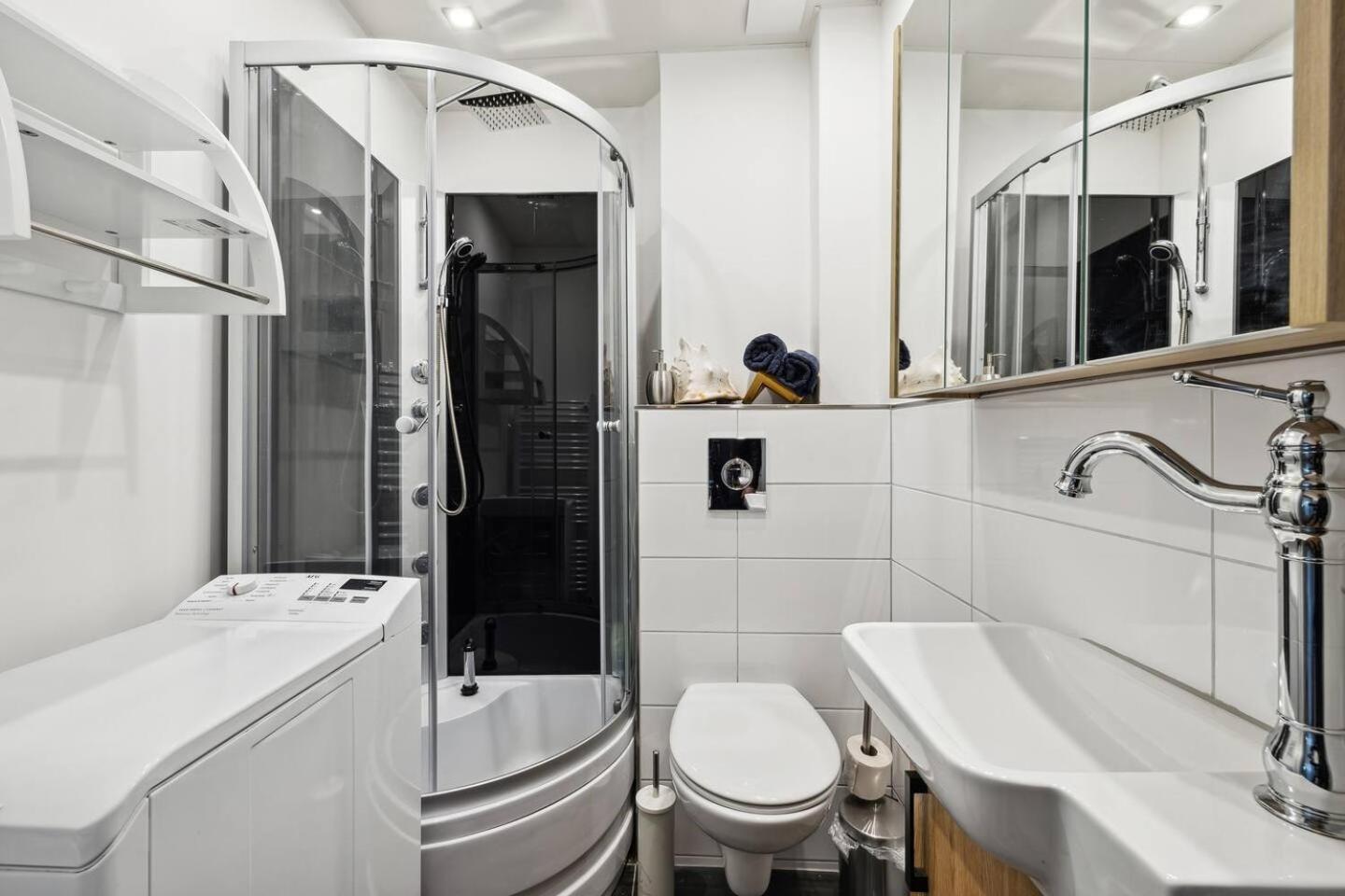 Kaiser-Wilhelms-Lodge With 90 Qm Wilhelmshaven Buitenkant foto